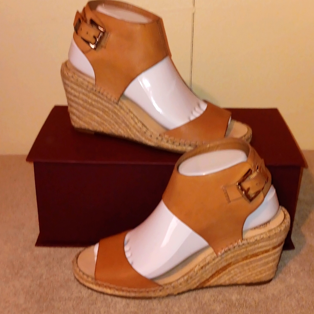 Vince Camuto Wedges -Tan Size 8.5M/38.5